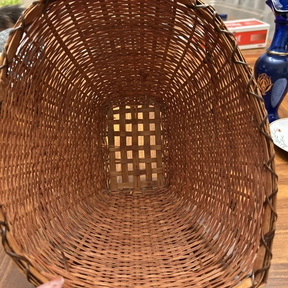 Large Vintage Wicker‎ Hen Basket For Eggs Bread Flowers